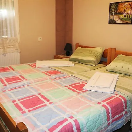 Ljubicine Kolibe Chalet *